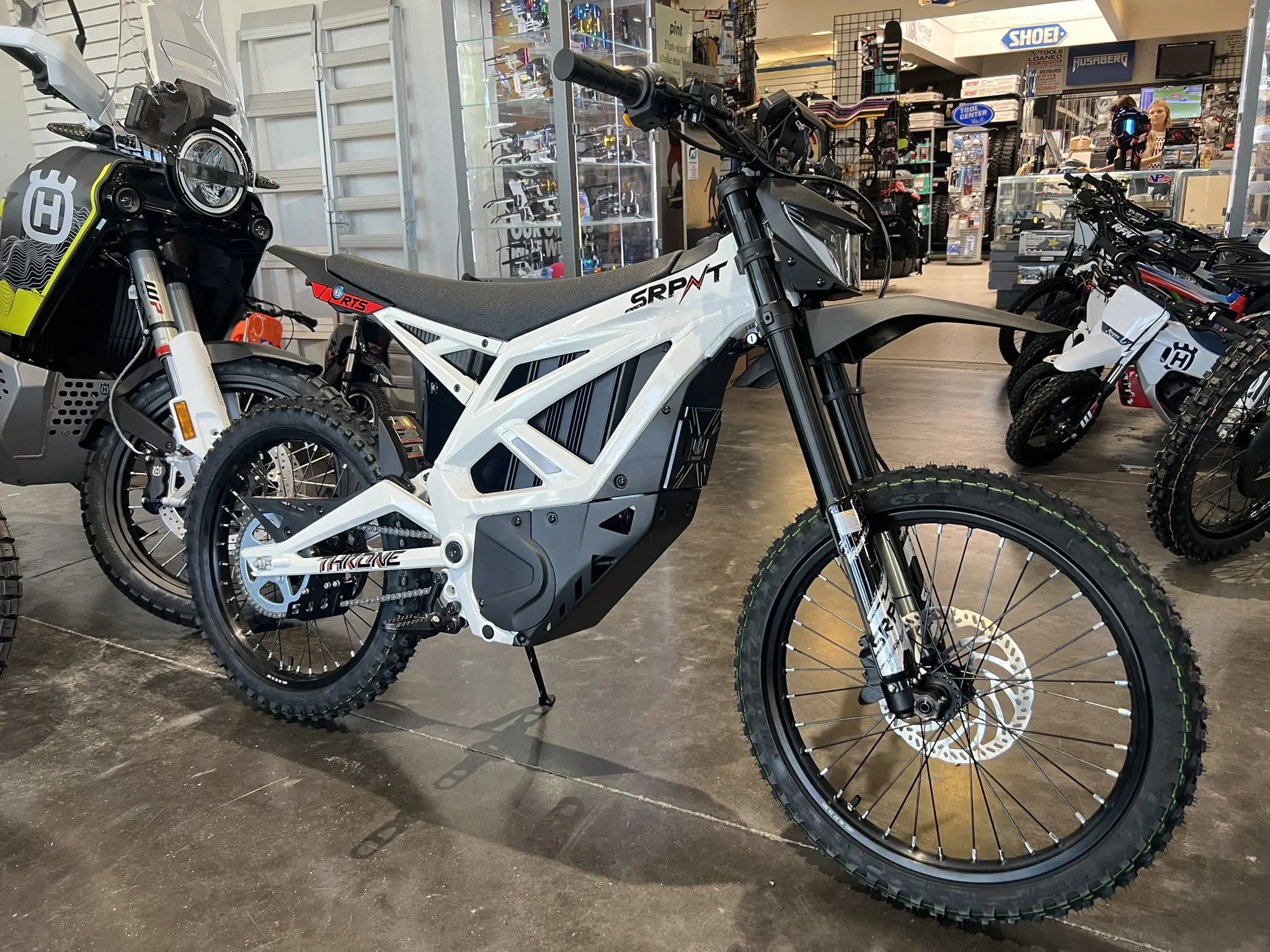 Throne Srpnt – White Savage - Image 2