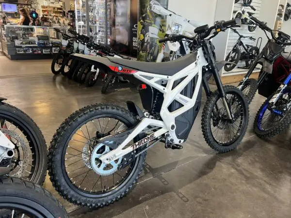 Throne Srpnt – White Savage - Image 3