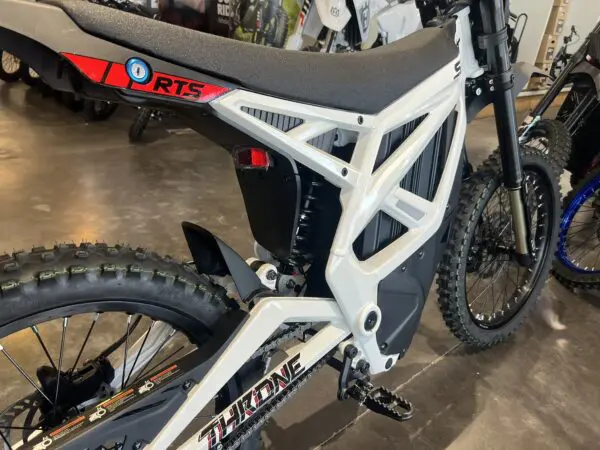 Throne Srpnt – White Savage - Image 5