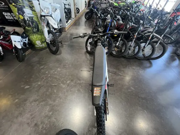 Throne Srpnt – White Savage - Image 7