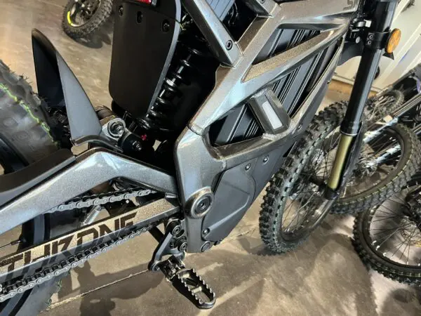 Throne Srpnt X3 – Concrete Grey - Image 5