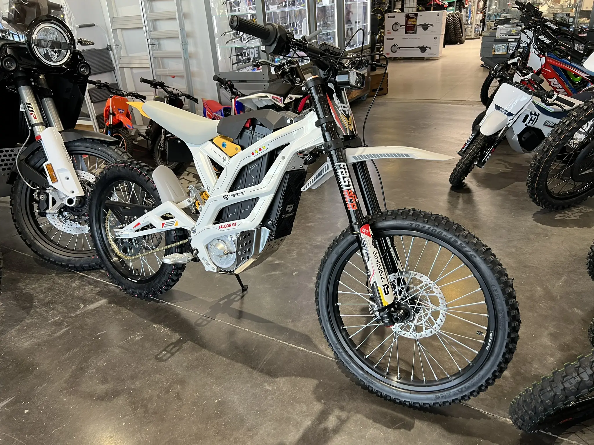 79Bike Falcon GT White – Save $200.00 Limited Time Offer! - Image 8